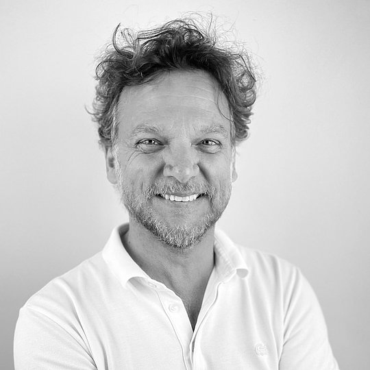 <span class="lr-office-gallery-name">Patricius C. M. Schalkwijk</span><span class="lr-office-gallery-qualification">Dipl. Bau-Ing. Inhaber</span> Patricius Schalkwijk