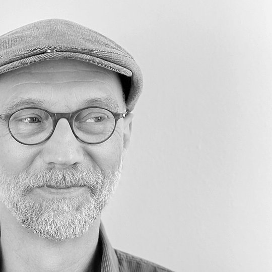 <span class="lr-office-gallery-name">Markus Kirschner</span><span class="lr-office-gallery-qualification">Bauleitung</span> Markus Kirschner
