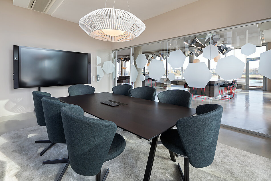 Rödl & Partner Worklounge „Silicium“